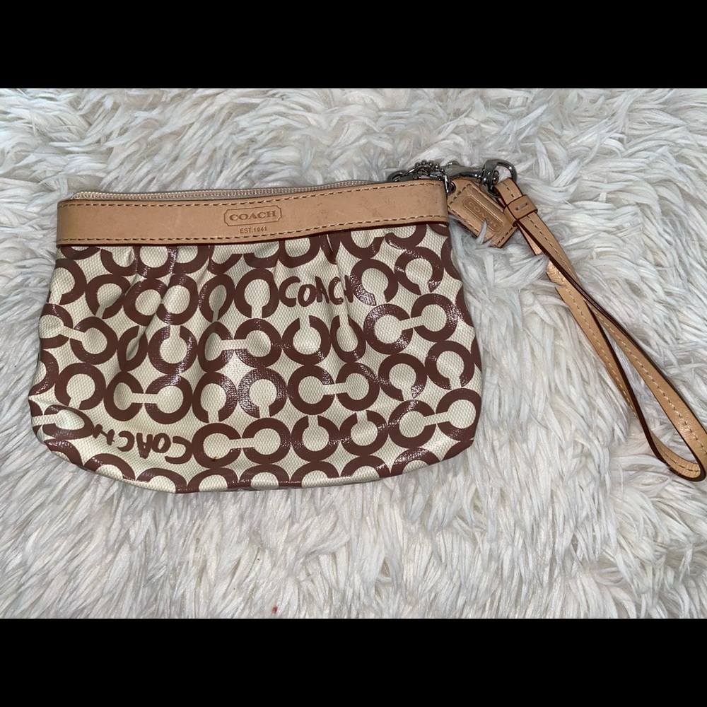 NEW Coach Leah Op Art Wristlet